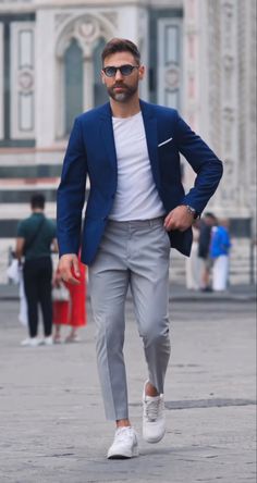 Men Blue Suit Outfit Casual, Casual Semi Formal Outfit Men, Blue Outfit Men Formal, Outfit Saco Azul, Semiformal Outfit Men, Blue Blazer Outfit Men Casual, Grey Shirt Outfit Men, Smart Casual Blue, Outfit Con Blazer