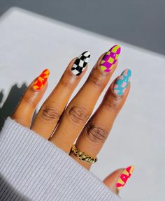 68 aesthetic Y2K Nails designs you cannot get enough of Burnt Orange Nails, Bright Summer Nails Designs, 2023 Nail, Pink Manicure, Nail Art Designs Summer, Bright Nails, Orange Nails, Girls Nails