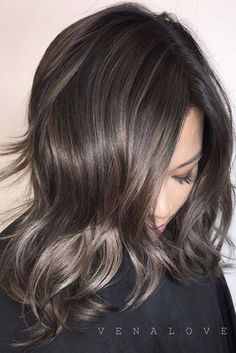 Balayage Brunette Medium, Brunette Medium, Medium Layered Hair, Hair Color And Cut, Haircut For Thick Hair, Mid Length Hair, Medium Hair Cuts, Dark Brown Hair, Brown Hair Colors