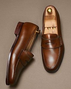 Brown Loafer Shoes, Gents Shoes, Tassel Shoes, Bespoke Shoes, Best Shoes For Men, Brown Loafers, Slip On Loafers, Loafers Shoes, Dark Brown Leather