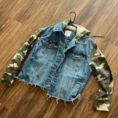 Brand New Kenzie Jean Jacket Spring Camouflage Outerwear For Outdoor, Spring Camouflage Outdoor Outerwear, Spring Camouflage Hooded Outerwear, Camouflage Outerwear With Pockets For Spring, Spring Camouflage Outerwear With Pockets, Camo Jeans, Jean Jackets, One Time, Jean Coat