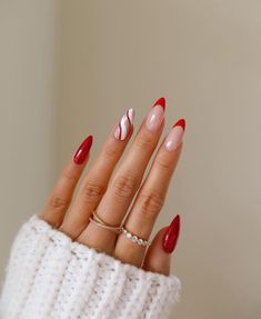 Candy Cane Nails, Red Christmas Nails, Winter Nails Acrylic, Christmas Gel Nails, Christmas Nails Acrylic, Acrylic Nails Coffin Short, Festival Nails, Xmas Nails, Christmas Nail