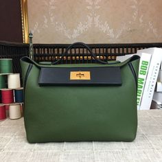 HM 24/24 Clemence Swift Green Gold Toned Hardware For Women Gucci Gg Marmont, Amazing Fashion, Reversible Belt, Hermes Bags, Evening Clutch Bag, Flats Top, Gucci Men, Green Bag, Tote Backpack