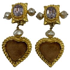 Pearl and velvet clip-on earrings by Christian Lacroix. The heart-shaped pattern on the earrings, which Christian Lacroix frequently employed to create his jewelry, is a representation of his creative aesthetic. Stamp from Christian Lacroix on the back. Made in France. Excellent quality and condition. Christian Lacroix Jewelry, Velvet Earrings, Creative Aesthetic, Designer Costume Jewelry, Velvet Jewelry, Funky Jewelry, Jewelry Lookbook, Christian Lacroix, Jewelry Inspo