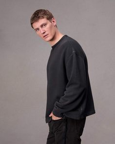 Vintage Terry. Crafted in a weighted cotton blend with a relaxed fit, long sleeves, and signature rag & bone logo embroidery at the bottom hip. Black XXL Urban Style Relaxed Fit Tops For Fall, Urban Relaxed Fit Tops For Fall, Modern Relaxed Fit Winter Tops, Modern Relaxed Fit Sweatshirt For Everyday, Men Apparel, Shirts Vintage, Scarf Poncho, Blazer Vest, Black Xs