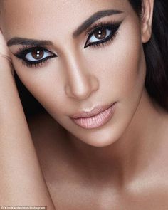 Kim Kardashian Hot, Contour And Highlight, Powder Contour, Kim Kardashian West, Kkw Beauty