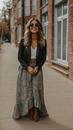 Embrace Your Inner Hippie: 15 Boho Fall Outfit Ideas for 2024 35 Mesh Top Fall Outfit, Fall Outfits Midsize Women 2024, Western Edgy Outfits, Winter Boho Outfits Bohemian Fashion, Edgy Outfits Midsize, Boho Western Style Outfits, Western Fall Outfits Women, Warm Boho Outfits, Boho Thanksgiving Outfit