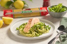 Green Pea Pesto and Salmon Linguine - San Remo Green Pea Pesto, Salmon Linguine, Food Savoury, Roasted Broccolini, Pea Pesto, Trout Recipes, How To Cook Asparagus, Yummy Pasta Recipes, Green Peas