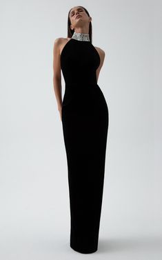 Korsett Dress, Black Tie Outfits, Velvet Maxi Dress, Velvet Maxi, Guest Attire, Satin Maxi Dress, Halter Maxi Dresses, Mode Inspo