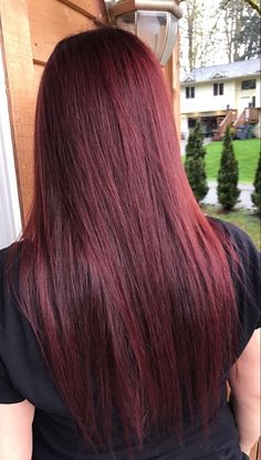 10 Iconic Celebrity Hairstyles You Can Recreate Red Box Hair Dye, Burnt Red Hair, Red Burgandy Hair, Box Hair Dye, Burgundy Hair Dye, Burgandy Hair, Wine Hair Color, Maroon Hair, Hairstyles Anime