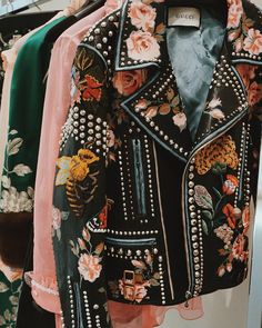 alwaysjudgingblog: More art. @gucci #MFW Dresses Spring, Mode Boho, Inspiration Mode, Street Chic, Looks Style, Street Styles, Women Dresses, Black Jacket