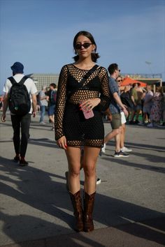 Mesh Dress Festival, Mesh Dress Outfit, Coachella Outfit Men, Rave Outfits Women, Lollapalooza Outfit, Mesh Outfit, Techno Outfit