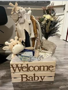 Cute Baby Baskets Gift Ideas, Baby Basket Gift Ideas Boy, Newborn Baby Boy Gift Ideas, Baby Boy Gift Basket Ideas, Boy Baby Shower Gift Ideas, Baby Shower Diy Gifts