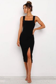 Sleek Bodycon Midi Dress With Straight Neckline, Elegant Mid-length Bodycon Dress For Night Out, Summer Mid-length Bodycon Dress For Night Out, Elegant Midi Dress For Date Night, Spring Knee-length Midi Dress With Split Design, Chic Bodycon Midi Dress With Square Neck, Spring Midi Dress With Split Design For Date Night, Summer Party Midi Dress With Split Hem, Chic Summer Midi Dress With Split Hem