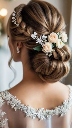 Discover the perfect bridal floral bun hairstyles for your wedding day This comprehensive guide showcases a variety of elegant styles including low buns adorned with delicate blooms and sophisticated side-swept looks Whether you prefer a fancy ponytail or an open hair option we provide tips for achieving stunning high ponytails and chic side hairstyles that beautifully complement your bridal ensemble Explore our expert insights on incorporating floral elements into your hairs