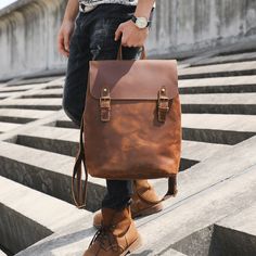 Product information: Opening method: cover type Applicable gender: neutral / both men and women Material: Leather Pattern: plain Color: brown, brown Size Information: Packing list： Men's backpack*1 Simple Retro, European Women, Plain Color, Brown Brown, Leather Pattern, Men's Backpack, Dress Size Chart, Cut And Style, Jeans Dress