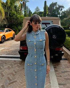 Fall Jewelry Trends, The Perfect Girlfriend, Denim Skirt Women, Classy Work Outfits, Fall Jewelry, Denim Details, Fashion Design Clothes, Fashion Line