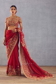 Saree Drapes, Red Sari, Embroidery Hand, Saree Blouse Designs Latest, Saree Trends, Red Saree, Blouse Designs Latest, Lehenga Designs, Saree Look