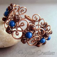 Bracelette Ideas, Jewelry Tutorials Free, Good Homes, Wire Jewelry Patterns, Stone And Wood, Wire Jewelry Making, Bijoux Fil Aluminium, Copper Wire Jewelry, Wire Bracelets