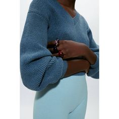 Zara Knit V-Neck Sweater New With Tags Long Sleeve V-Neck Cropped Sweater. Rib Trim. 76% Cotton 24% Polyester Color Blue Zara Spring, Zara Portugal, Wardrobe Planning, Zara New, Pink Jeans, Zara Sweater, Spring Wardrobe, Shrug Sweater, Spring Collection