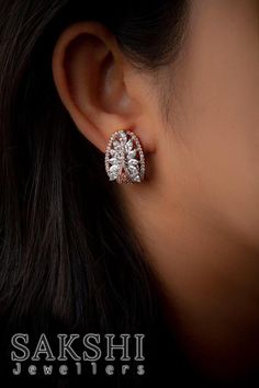 Diamond Bali Earrings Design, Diamond Bali Earrings, Diamond Bali, Expensive Jewellery, Top Earrings, Diamond Tops, Diamond Jewelry Set, Bali Earrings