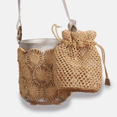 This small bag made of natural raffia is designed with round leather-like base and decorated with entirely handmade raffia floral patterns, you can put it down to without damaging it. Its beautiful adjustable leather-like shoulder strap will allow you to adapt it to your figure and wear it according to your height.Miro also comes with a small detachable raffia hook pouch. A little jewel! Composition: raffia, leather-like material (88% PU – 8% polyester – 2% cotton – 2% leather), cotton Measureme Its Beautiful, Round Leather, Floral Patterns, Small Bag, Bag Making, Floral Pattern, Shoulder Strap, Composition, Pouch