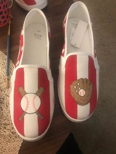 All shoes are hand painted and custom created! Please include information about the design desired as well as any information about personalization. High School Mascots, Football Team Logos, Custom Converse, Team Mascots, Personalized Wedding Cake Toppers, School Mascot, Silhouette Portrait, Auburn Tigers, Elephant Print