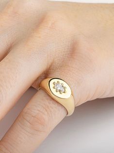 Diamond 14 karat signet. Yellow Diamond, Oval Diamond, Wrap Watch, Signet Ring, Pink Sapphire, Blue Sapphire, Poppies, Gemstones, Ring