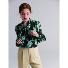 Discover Timeless Elegance and Comfort Embrace a touch of sophistication with our Elegant Floral Silk Blend Blouse, a perfect blend of style and comfort for the modern woman. Designed for the autumn season of 2023, this blouse is not just a piece of clothing; it's a statement of class and elegance. Whether you're stepping into the office or enjoying a casual day out, this chic top caters to all seasons and occasions. Exquisite Features That Stand Out Our blouse boasts a unique combination of sty Straight Clothes, Middle Aged Women, Bow Collar, Chic Blouses, Chic Top, Business Meeting, Autumn Season, Elegant Floral, Women's Wardrobe