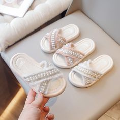 Princess Outdoor Slippers 2023 Cross Kids Fashion Pearls Flats Open-toe Children Casual Shoes Breatheable Soft Girls Sandals PU beige-26 Slippers 2023, Outdoor Slippers, Girls Sandals, Girls Clothes, Soft Girl, Summer 2024, Latest Fashion Trends