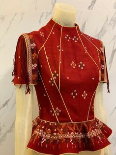 Turkmen Dress, Silk Dress Ideas, Outfits Winter Casual, Winter Casual Outfits, Thai Silk Dresses, Silk Fashion, Traditional Dresses Designs, Myanmar Dress Design, Batik Fashion