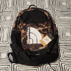 The North Face Camouflage Sunder Backpack. Right Here At School Time L, Dont Miss Out On This Deal! Brand New With Original Tags. Bought From Finish Line. Black North Face Backpack, North Face Vault Backpack, North Face Ski, North Face Jester, North Face Bag, North Face Borealis, Camo Backpack, Adventure Backpack, Black North Face