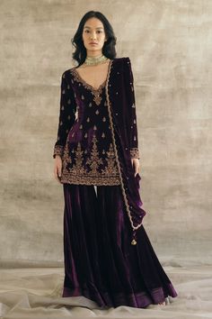 Velvet Sharara Suit, Velvet Sharara, Sureena Chowdhri, Gharara Designs, Velvet Kurta, Sharara Designs, Salwar Kamiz