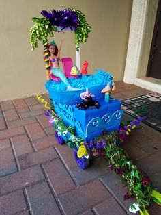 there is a float made to look like a boat