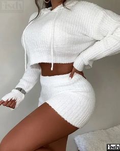 Fisdy - Conjunto de top corto con capucha y pantalón corto de punto de manga larga Crop Top Blanc, Crop Top Shorts, Hooded Crop Top, Girls Outfits, Crop Top And Shorts, Knit Long Sleeve, Baddie Outfits Casual, Really Cute Outfits, Knit Shorts