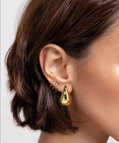 Introducing the Paige Earrings - stylish teardrop earrings that are not only lightweight, but also add a touch of elegance to any outfit! Say goodbye to heavy, uncomfortable earrings and hello to a comfortable and chic pair. Perfect for any occasion! Bottega Earrings, Water Drop Earrings, Chunky Earrings, 18k Gold Earrings, Earring Bundle, Hoop Earring Sets, Stylish Earring, Gold Drop Earrings, Water Drop