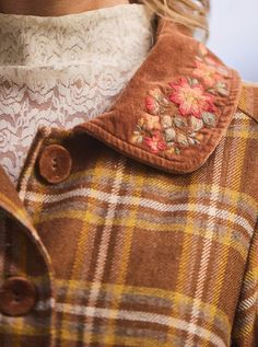 Plaid And Floral Outfit, Embroidery On Checks Fabric, Grandmacore Fashion, Outfit Details Aesthetic, Grandmacore Outfit, Plaid Embroidery, Embroidery On Velvet, Cuff Embroidery, Layering Clothes