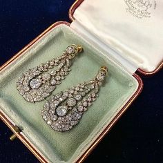 Vintage Diamond Drop Earrings, Antique Diamond Earrings, Pearls Jewellery, Happy Learning, William Hogarth, Diamond Chandelier Earrings, Antique Jewelry Indian, Elegance Style, Jeweled Earrings