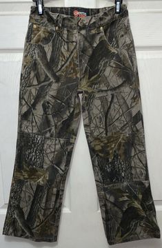 Used. Shows minimal wear from use. The waist is adjustable and at its largest measures about 27”. The inseam measures about 24”. Please review all the photos prior to making a purchase. Boys Sz 10R Outfitters Ridge Camouflage Pants - Adjustable Waist Reinforced Knee. Condition is Pre-owned. Shipped with USPS First Class. 9/20 Class 9, Camouflage Pants, First Class, Cargo Shorts, Parachute Pants, Camouflage, Pants, How To Wear, Trousers