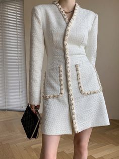 White Tweed Long Sleeve Dress | Jennie - BlackPink M White Dress Suits, Blackpink Clothes, White Tweed Dress, Kpop Dress, Black Cold Shoulder Dress, Blackpink Outfits, Fashion Chingu, White Tweed, Knitted Bodycon Dress