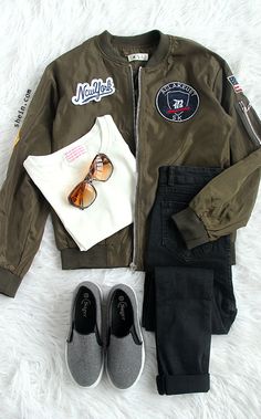 The most hot item in 2016 autumn, Satin bomber jacket, feature patch embroidered jacket, army green military jacket for street style! Party Outfit For Teen Girls, Casual Teen Fashion, Cute Fall Outfit Ideas, Outfit Ideas For School, Casual Party Outfit, Fall Outfit Ideas, Tumblr Outfits, Cute Fall Outfits