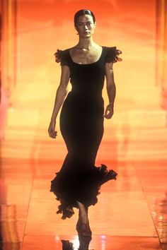 Runway Aesthetic, Versace Dresses, Carolyn Murphy, Versace Dress, Versace Couture