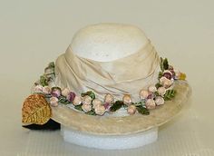 Victorian Life, Victorian Hats, Victorian Ladies, Period Clothing, Fashion Crafts, Hat Wool, Evolution Of Fashion, Mobile Art