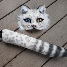 😸❤️Cat lovers! Everyone loves dressing up, especially kids! This felted snow leopard cat mask is a therian dream. IF ADDING A TAIL TO YOUR ORDER: ➡️➡️➡️ALL tails attach 3 DIFFERENT WAYS so they are VERY easy to wear and VERY sturdy. NO FLIMSY PINS! Moms, you're welcome. 😀 💕 Tails will be automatically color matched to your mask. The underside is left white for dramatic effect. Also I add a little bonus gift to your order. 😘 Hand painted just for you! This design is lovingly named Snow. Desig Leopard Mask, Therian Masks, Mask Cat, Therian Mask, Unique Masks, Mask Ideas, Leopard Cat, Cat Mask, Hand Felted