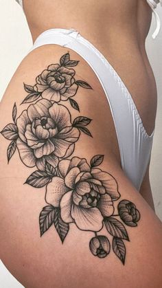 Big Tattoos For Women Thigh, Thigh Tattoo Flowers, Hip Flower Tattoo, Rose Thigh Tattoo, Flower Hip Tattoos, Side Hip Tattoos, Hip Tattoo Designs, Floral Thigh Tattoos