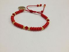 como hacer pulseras rojas con cristales - Buscar con Google Beaded Braclets, Wire Wrapping Diy, Red Bracelets, Handmade Beaded Jewelry, Handmade Jewelry Diy, Evil Eye Bracelet, Jewelry Inspo, Hand Made Jewelry, Handmade Fashion