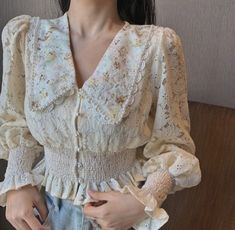 Victorian Blouse, Shoes Shopping, Floral Crop Tops, Lace Crop Tops, Beautiful Blouses, Lantern Sleeve, Lace Shirt, Trendy Fashion Women, Lantern Sleeves