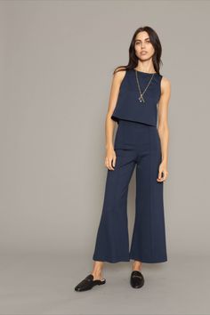 Cropped Wide Leg Pants For Work In Fall, Stretch Cropped Pants For Workwear, Chic Structured Bottoms For Fall, Elegant Cropped Wide Leg Pants, Versatile Stretch Cropped Pants, Chic Cropped Bottoms For Work, Chic Elastane Pantsuit With Straight Pants, Versatile Cropped Workwear Bottoms, Fitted Cropped Wide Leg Pants For Work