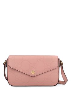 Height: 13.5cm Width: 21cm Depth: 3cm. Pink GG leather. Cotton linen lining . Inside: 1 leather open pocket . Adjustable shoulder strap with 53cm drop . Magnetic closure Gucci Super Mini Bag, Pink Gucci Bag, Gucci Super Mini, Versace Brand, Ski Accessories, Mini Shoulder Bag, Pink Bag, Magnetic Closure, Cloth Bags