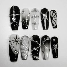 angie Punk Nails, Gothic Nails, Edgy Nails, Goth Nails, Grunge Nails, Y2k Nails, Dope Nail Designs, Pretty Gel Nails, Really Cute Nails